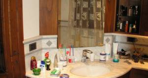 Mobile-bagno su misura-in legno-stondato design esclusivo